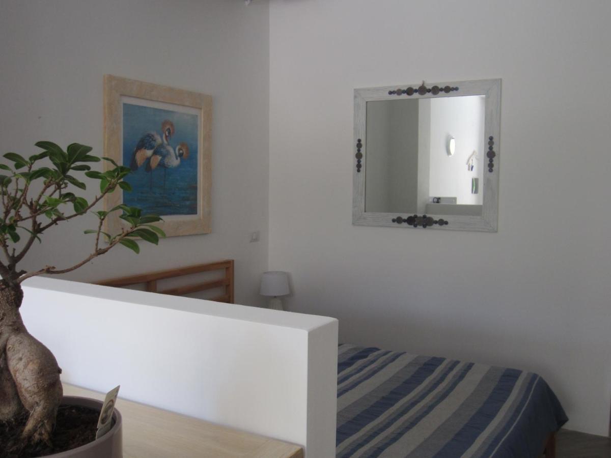 Monolocale San Pantaleo Apartment Luaran gambar