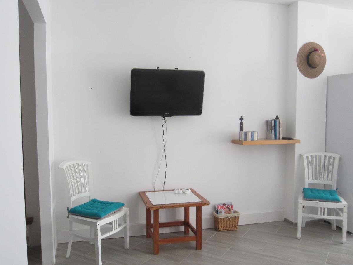 Monolocale San Pantaleo Apartment Luaran gambar